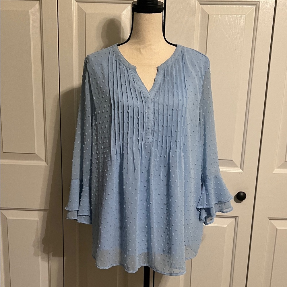 GUC, CHARTER CLUB LT. BLUE FLUTTER 3/4 SLEEVE TOP SIZE XL